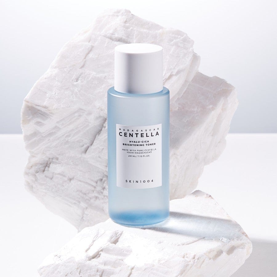 SKIN1004 MADAGASCAR CENTELLA HYALU-CICA BRIGHTENING TONER 210ML