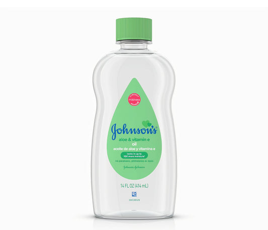 JOHNSON'S BABY ALOE & VITAMIN E OIL (LOCKS IN UP TO 10X MORE MOISTURE) - 414ML / 14 FL. OZ